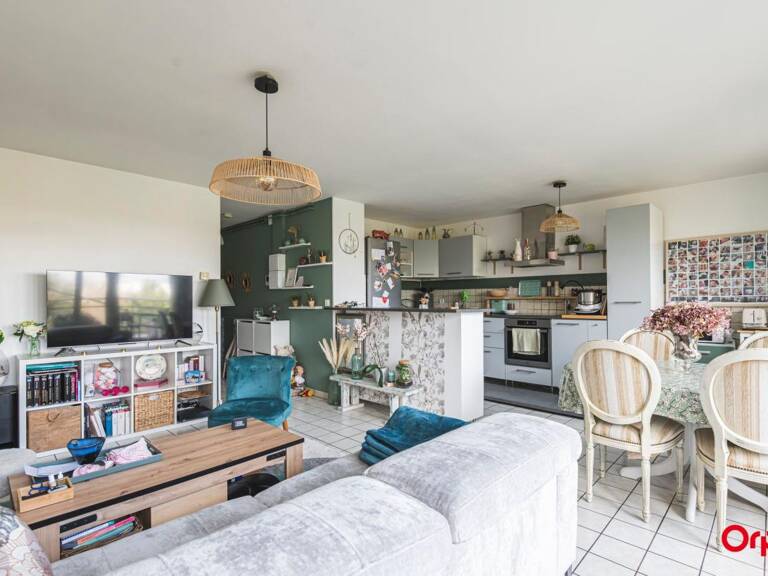 Appartement À Vendre T4 de 73 m2 avec Balcon et BOX à REIMS — photo 1
