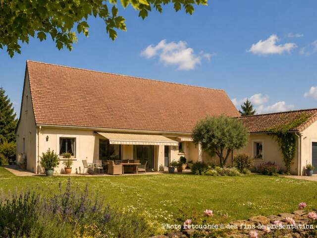 Villa moderne parfaitement achevée avec garage et jardin à distance de marche d'une bastide — photo du bien