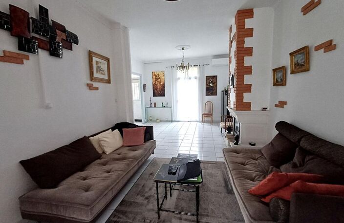 Quartier des fleurs, maison de ville typée fin années 40 avec grand studio, garage et jardin — photo 3