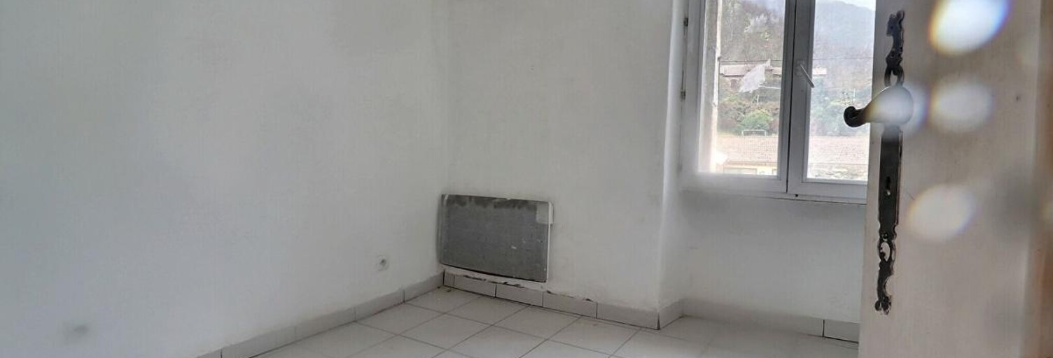 Maison 5 Pièces 70 m² à vendre à Barnas (07330)