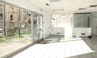 Bureau  99 m² à louer à Avignon (84000)