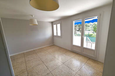 Appartement 2 pièces 821 €