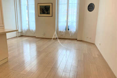 Appartement 2 pièces 809 €