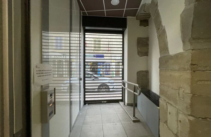 Local commercial — photo 3