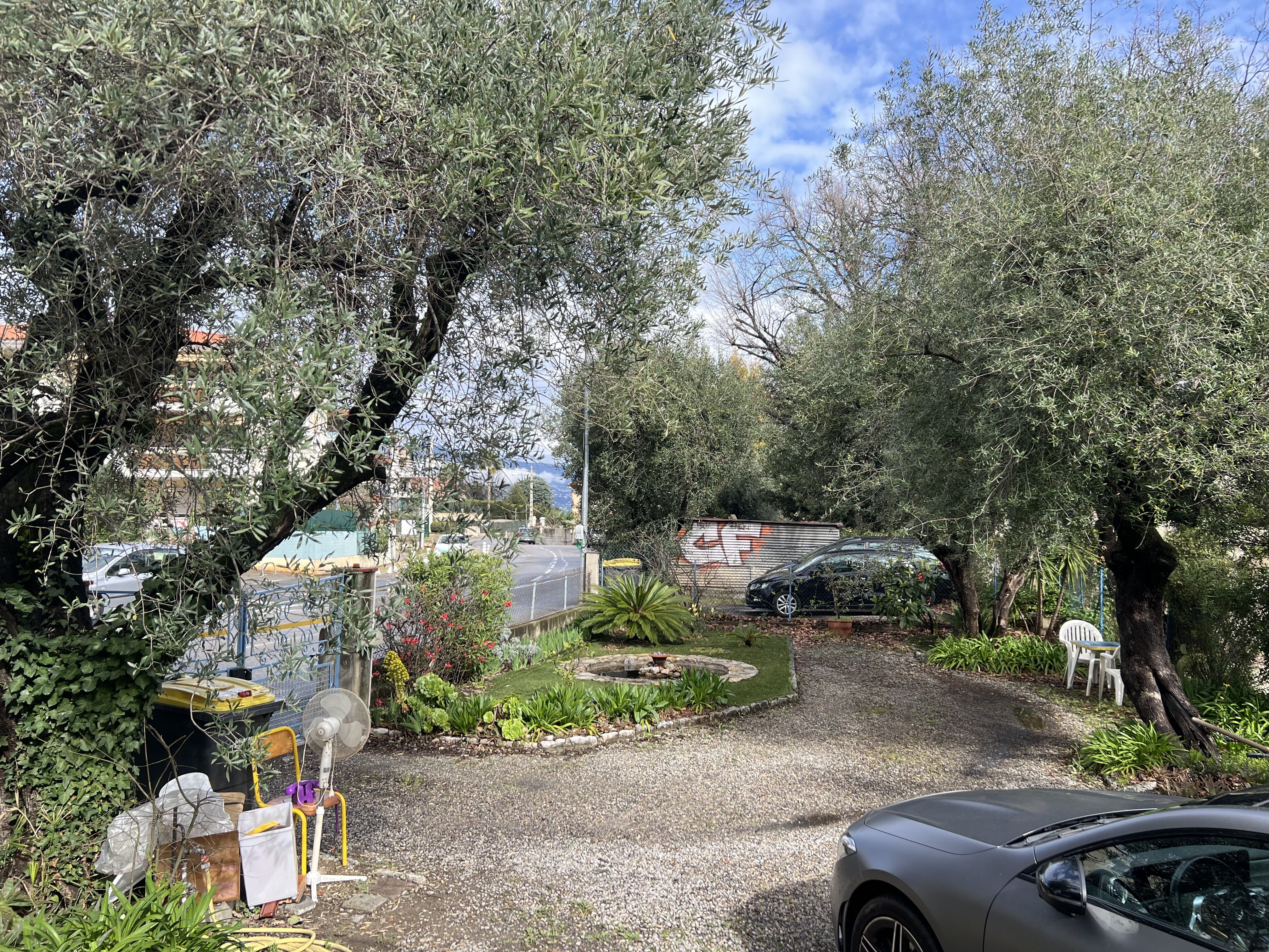 A LOUER - St LAURENT DU VAR