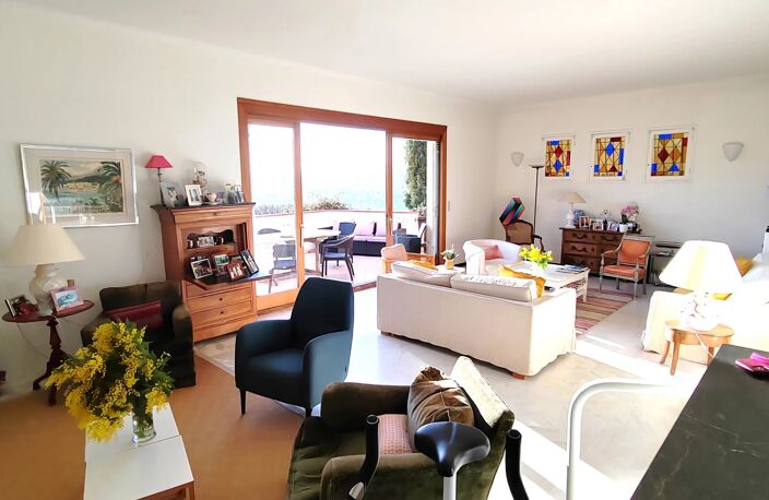 VILLA MONT BORON VUE MER EXCEPTIONNELLE — photo 3