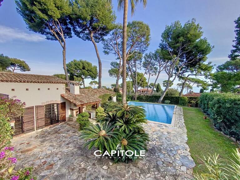 Cap d'Antibes - Magnifique bastide en pierre de 248 m² sur un te — photo 1