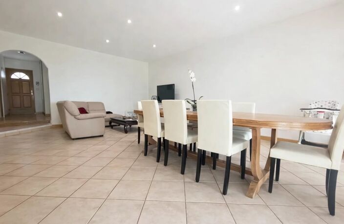 ? Maison de 130 m² – Vue sur les collines – 3 chambres – Terrain de 2200 m² – Sainte-Hilaire-de-Lusignan — photo 5
