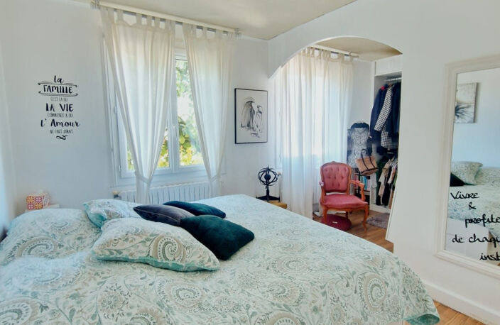 Grande Maison rénovée avec 5 chambres avec piscine et jardin, — photo 5