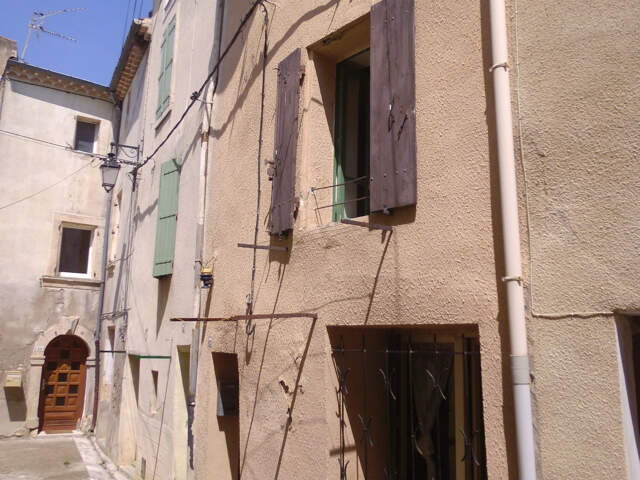 Maison de village 40m2, sur 3 niveaux , dans une impasse cal — photo du bien