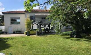 Maison 9 Pièces 202 m² à vendre à Saint-Pierre-la-Noue (17700)