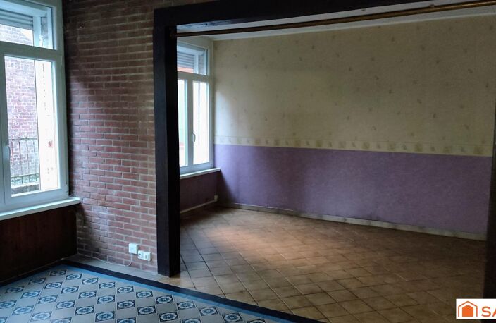 Maison mitoyenne avec travaux à réaliser, idéale pour famille ou investisseur. — photo 5