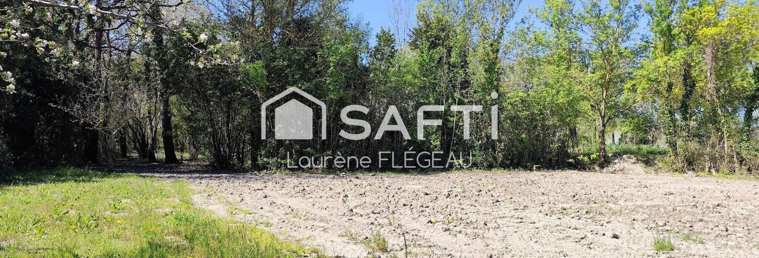 Terrain  1900 m² à vendre à Eyguières (13430)