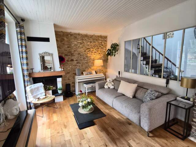 Superbe Demeure avec jardin et bois de 4097 M2 — photo du bien