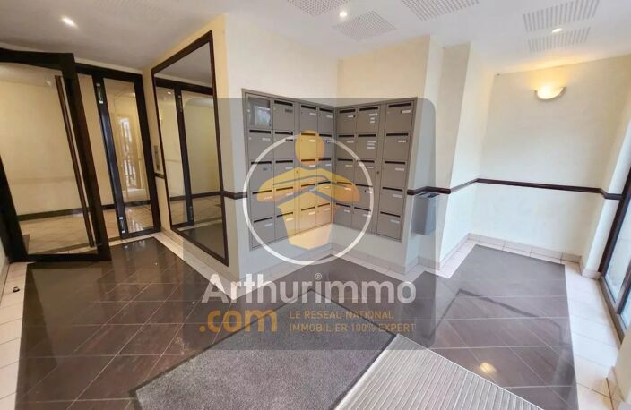 Location  Meublée, F2 + parking Villiers sur marne Gare RER — photo 5