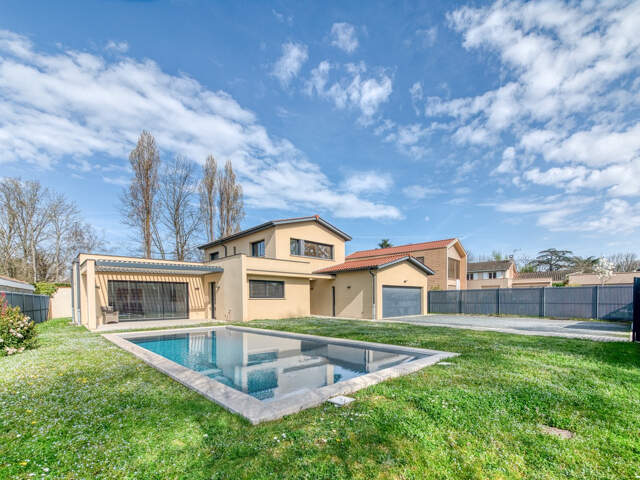 Ecully - Les Serres: Une maison contemporaine de 189m2, 5 ch — photo du bien