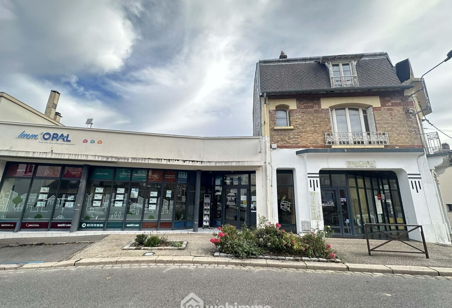Immeuble - 256m² - Laon — photo 1