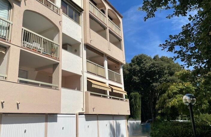 Garage - 14m² - Sainte-Maxime — photo 2