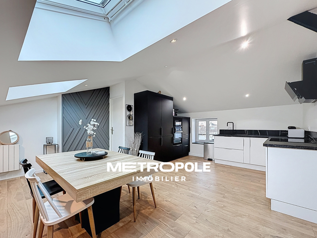APPARTEMENT REFAIT À NEUF CENTRE TARARE — photo du bien