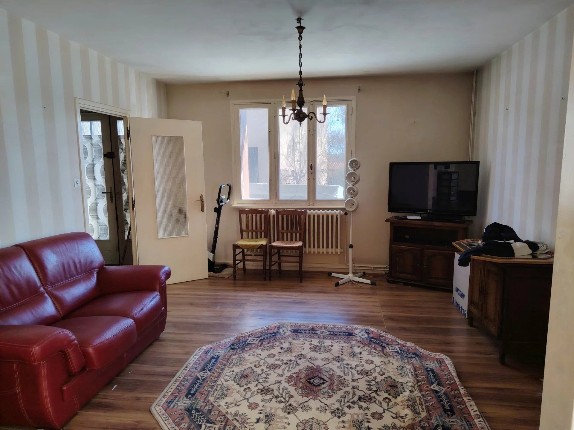 Maison 5 pièces 151 m² · à Le Breuil-sur-Couze · 151 m² · 109 000 €