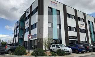 Commerce  144 m² à louer à Genay (69730)