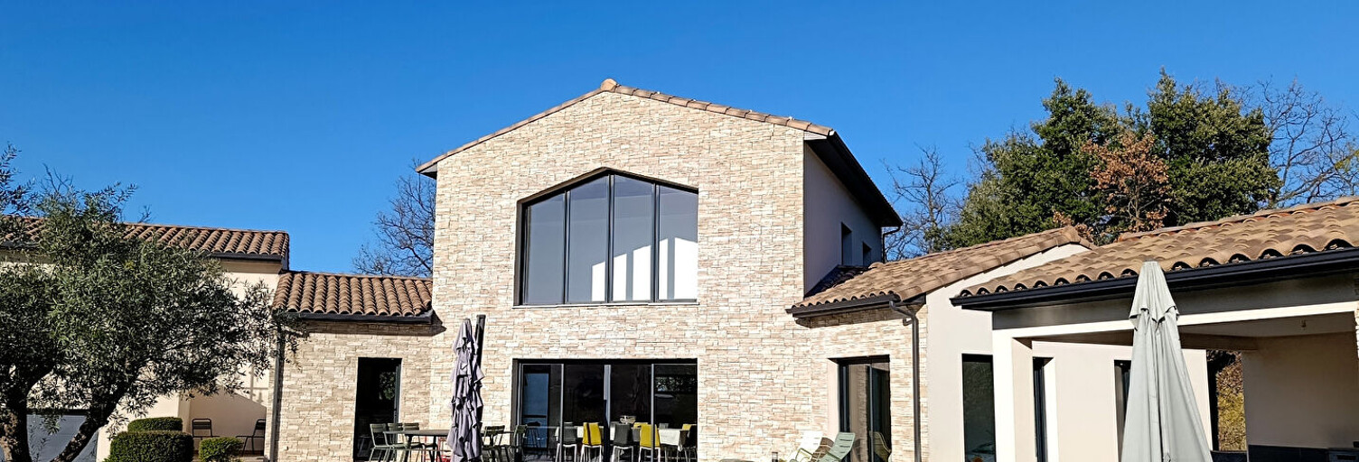 Maison 6 Pièces 199 m² à vendre à Bourg-Saint-Andéol (07700)