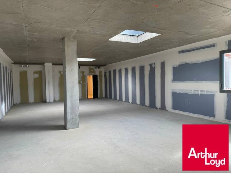 BUREAUX à VENDRE — photo 1