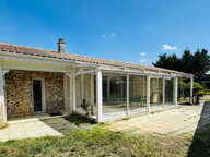 Maison de plain pied rénovée avec véranda et jardin - Quartier calme (07.56.88.28.68) — photo 2
