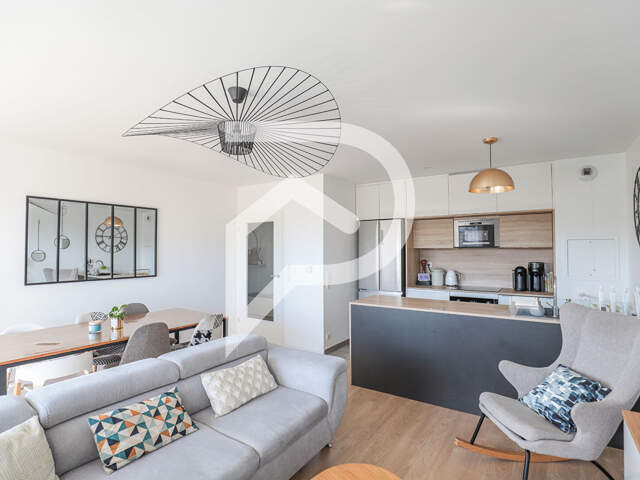 APPARTEMENT 4 PIECES - TERRASSE — photo du bien