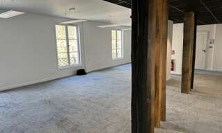 Bureau  115 m² à louer à Tours (37000)