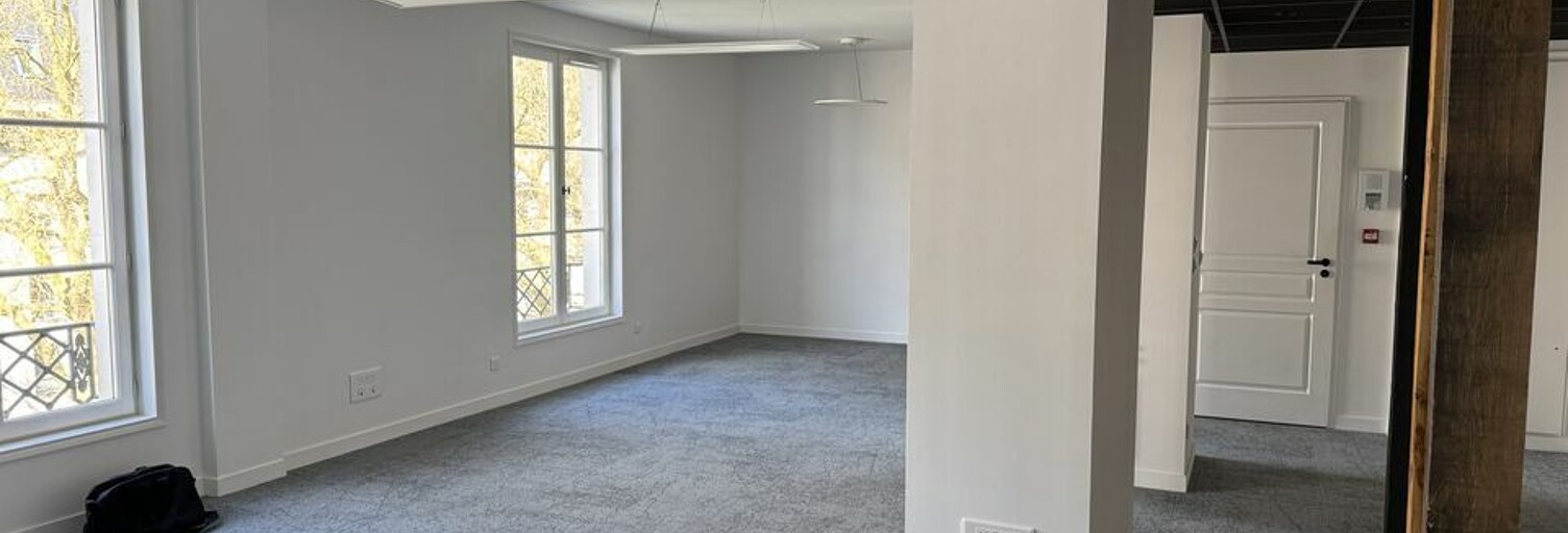 Bureau  115 m² à louer à Tours (37000)