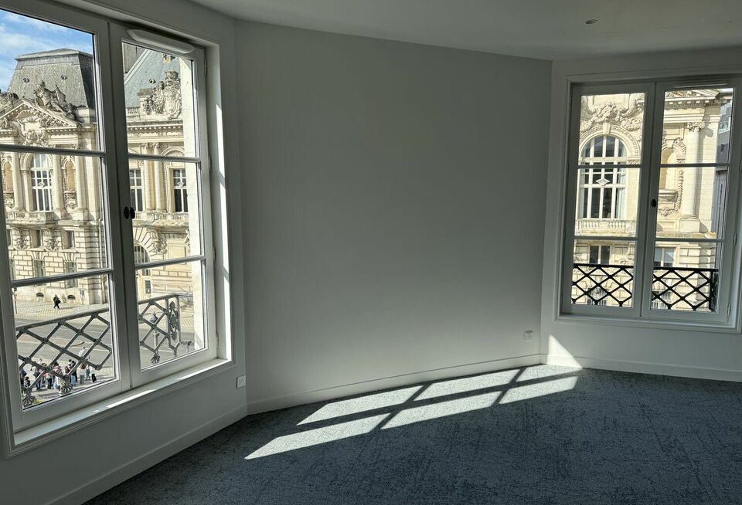 à LOUER — photo 1