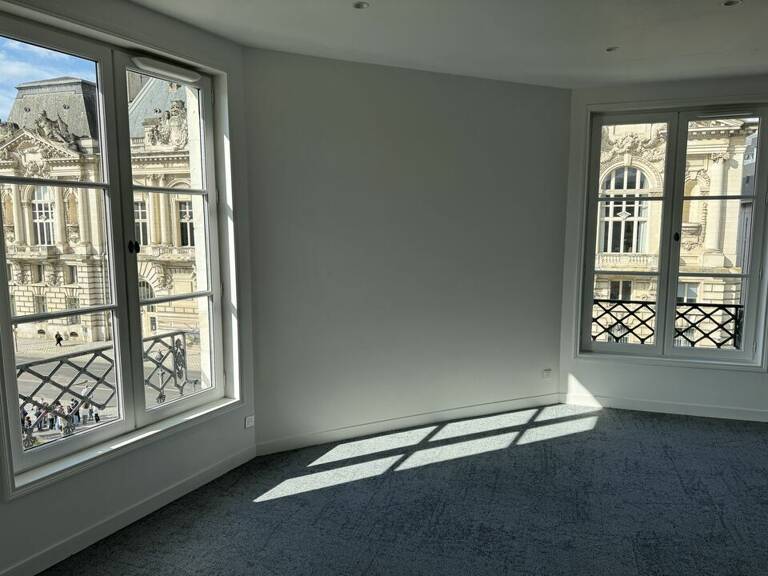 à LOUER — photo 1