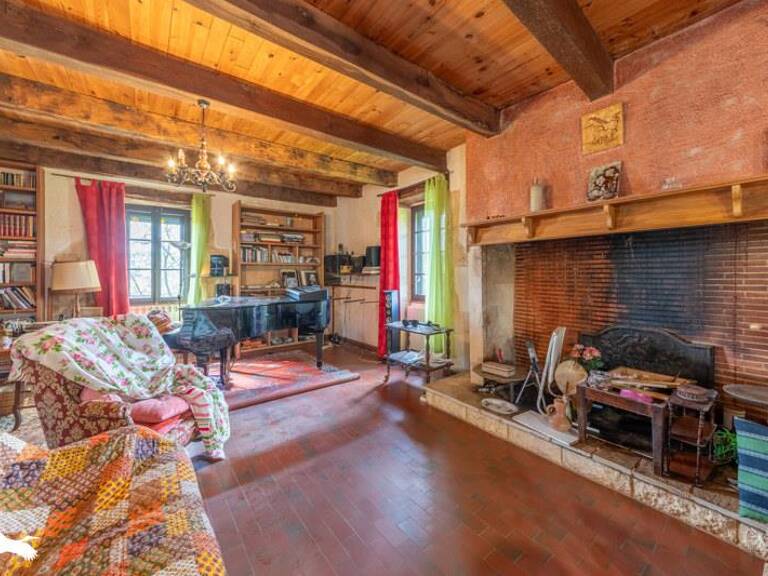 Maison en pierre de 5 pièces principales — photo 1