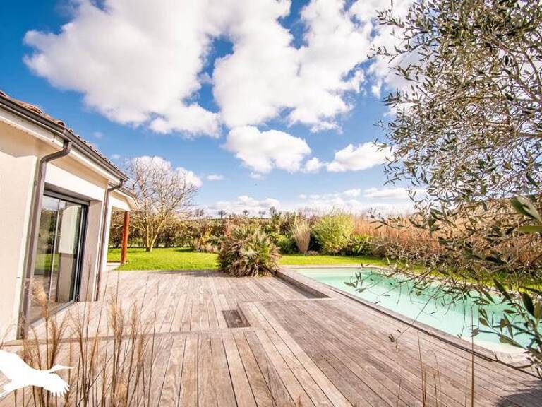 Villa de 7 pièces principales — photo 1