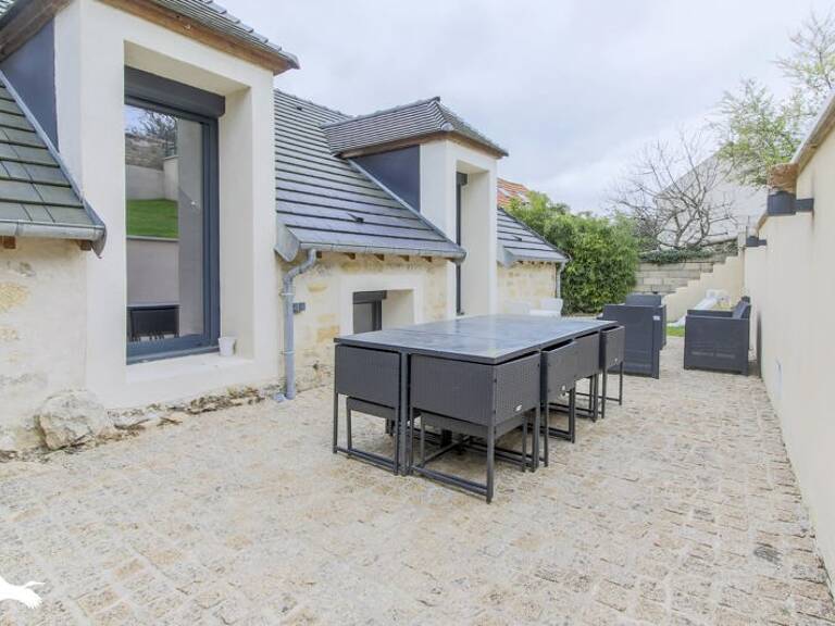 Maison en pierre de 7 pièces principales — photo 1