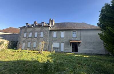 Maison de bourg de 12 pièces principales — photo du bien