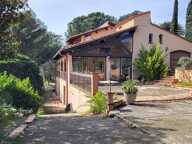 Belle maison d'architecte avec appartement indépendant ,piscine et grand terrain — photo 2