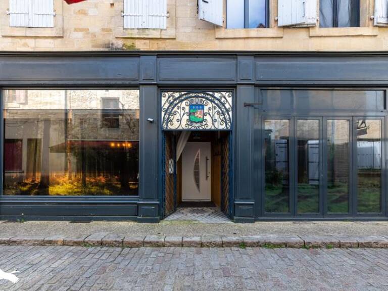 Maison en pierre de 6 pièces principales — photo 1
