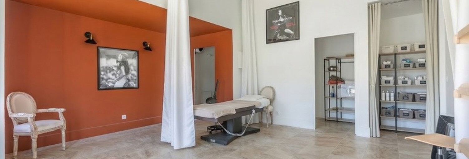 Immeuble   m² à vendre à Arès (33740)