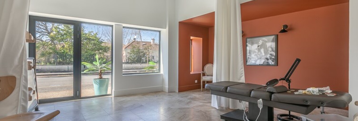 Immeuble   m² à vendre à Arès (33740)