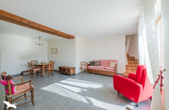 Maison en pierre de 4 pièces principales — photo 2