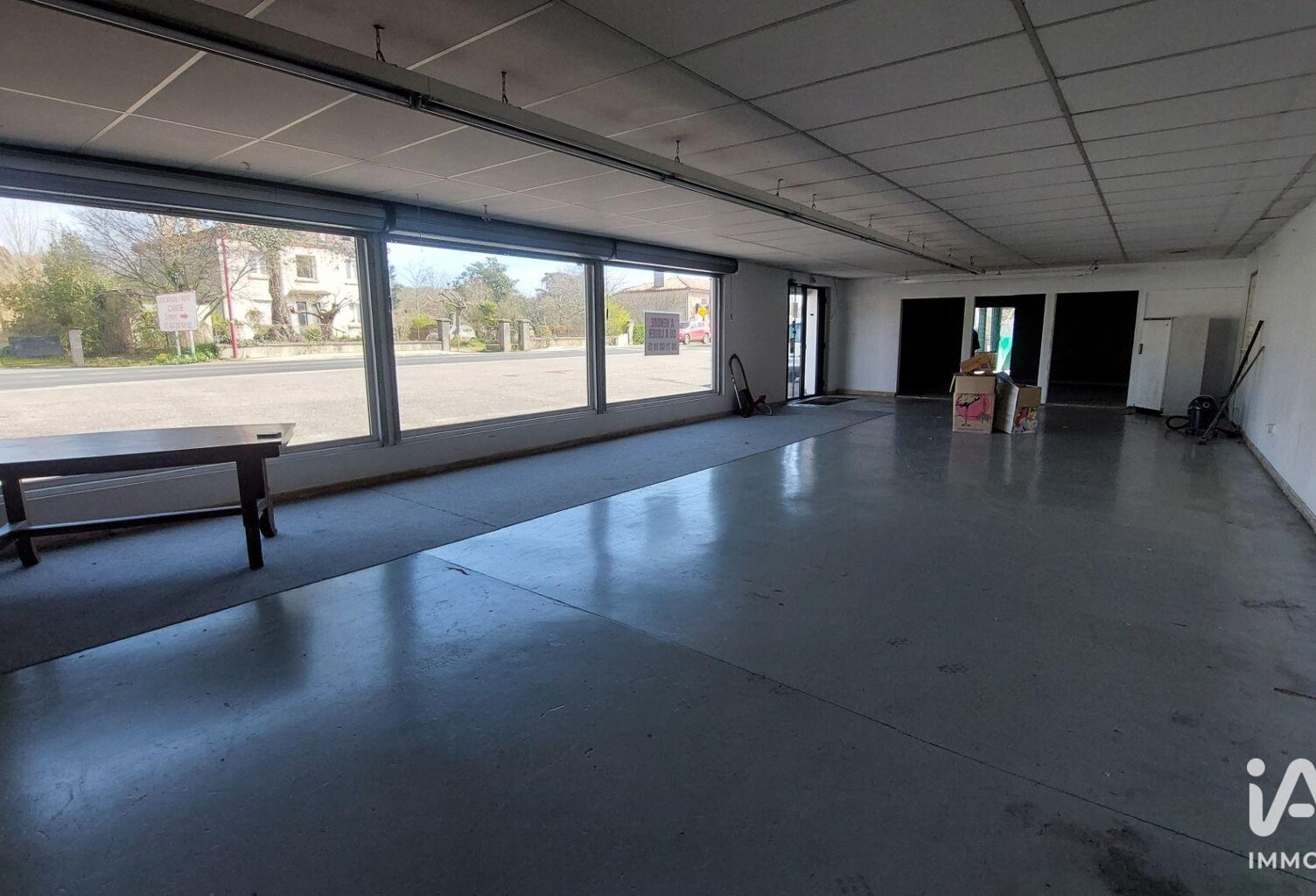 Vente Murs commerciaux 267 m&sup2; — photo 1