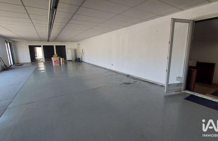 Vente Murs commerciaux 267 m&sup2; — photo 2