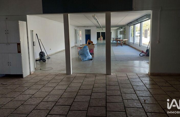 Vente Murs commerciaux 267 m&sup2; — photo 3
