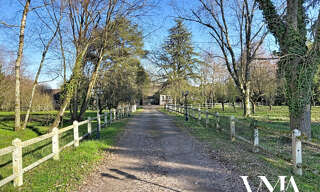 Maison 10 Pièces 500 m² à vendre à Le Plantay (01330)