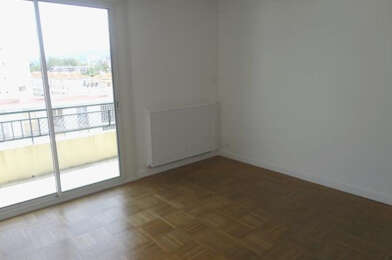 Appartement 3 pièces 970 €