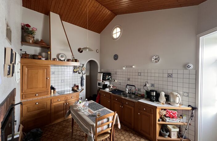 Maison de caractère en pierre avec appartement indépendant - Village à 3,5 km du bord de mer — photo 5