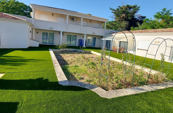 Magnifique maison 334,78m2+Studio+T2+Soous-sol entièrement aménagé — photo 2