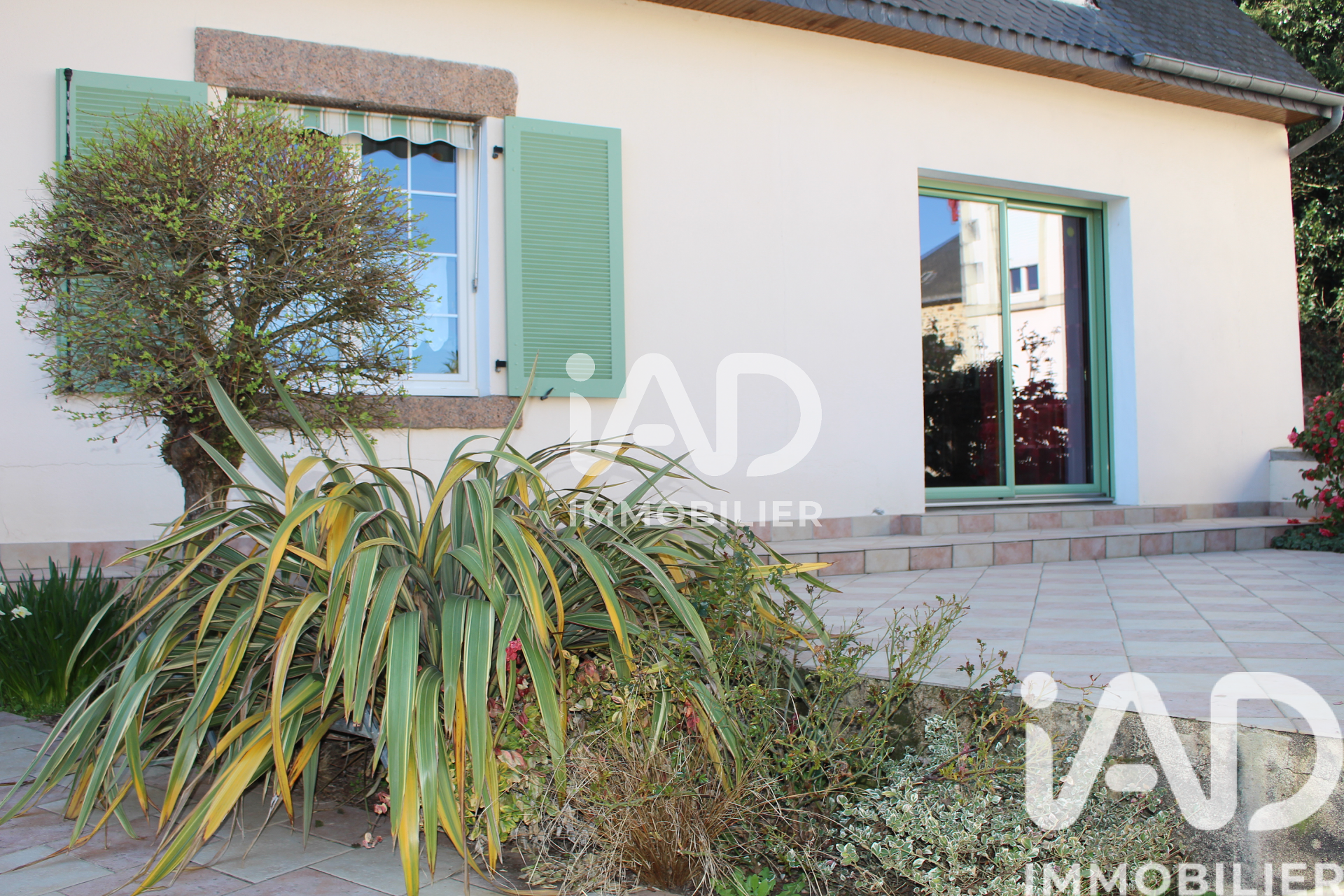 Ste-Suzanne-Et-Chammes - 146m² - 6p. - 3ch.